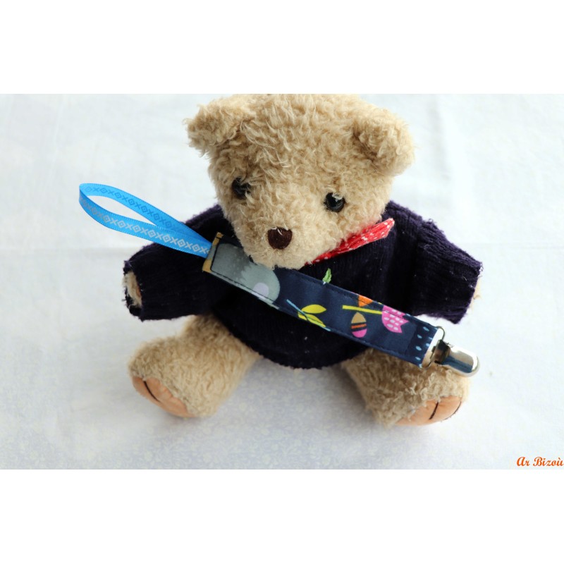 Attache tétine papillon