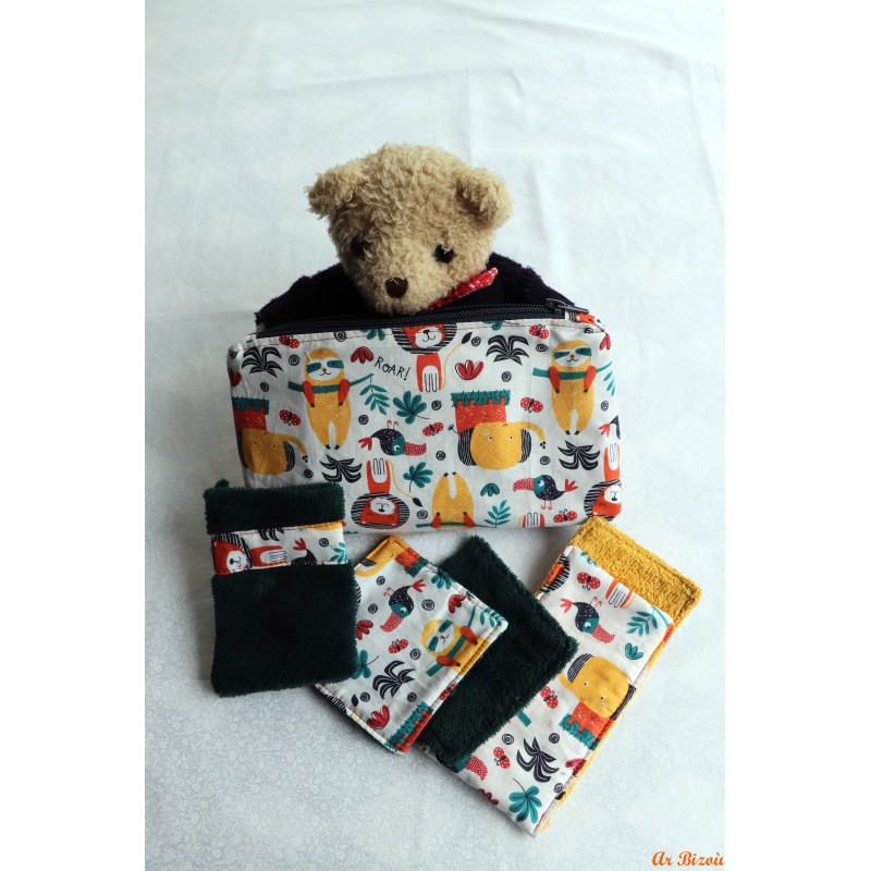 Trousse de toilette enfant et ses accessoires savane