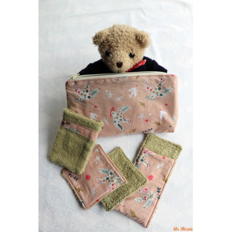 Trousse de toilette enfant et ses accessoires colombe