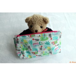 Trousse de toilette enfant et ses accessoires caméléon