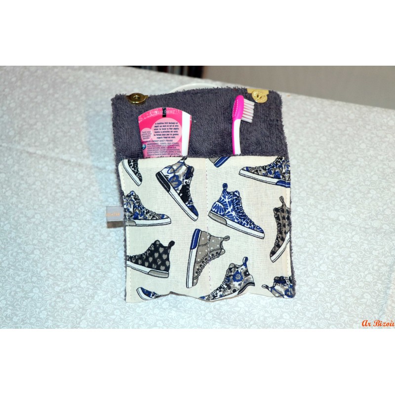 Housse enfant brosse à dents et dentifrice basket