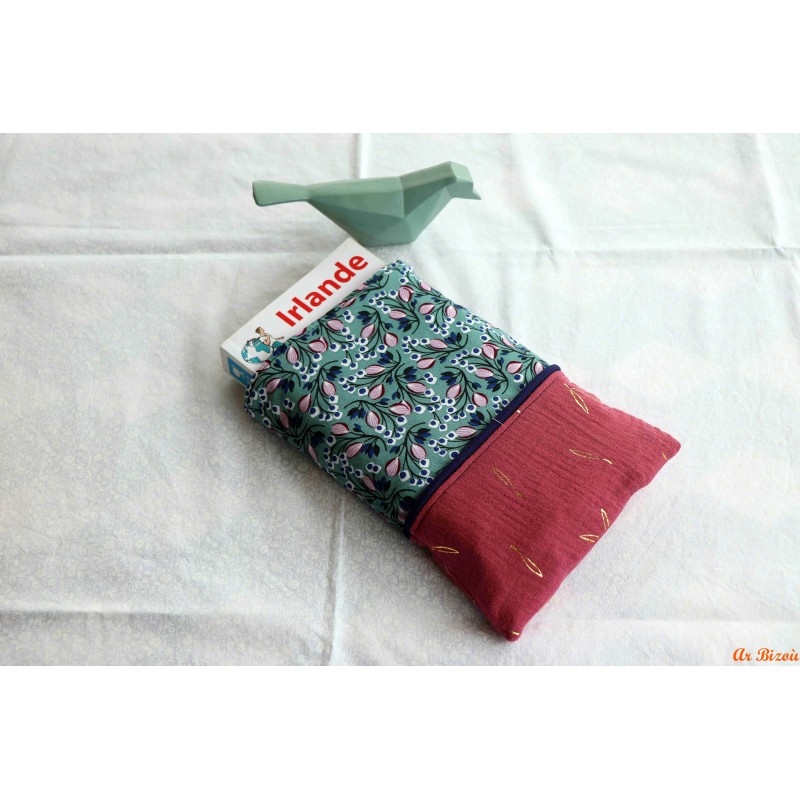 Housse de protection pour livre de poche fleurs marines et mauves
