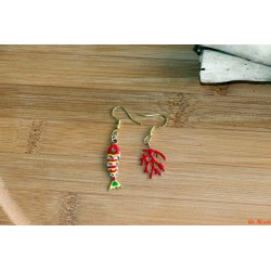 Boucles d'oreilles poisson écailles et corail rouges