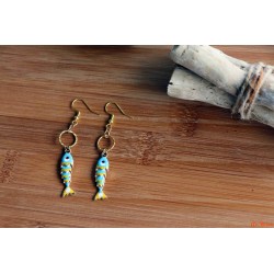 Boucles d'oreilles poissons écailles bleus et cercles