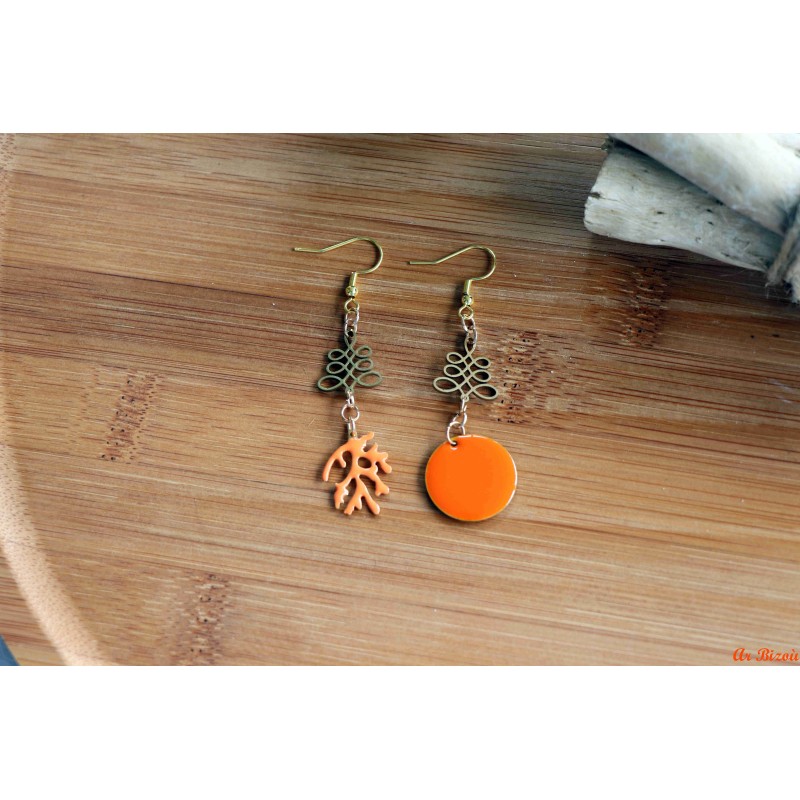Boucles d'oreilles corail et pastilles oranges