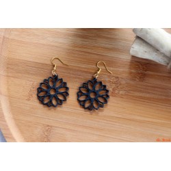 Boucles d'oreilles noires 3D