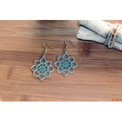 Boucles d'oreilles fleurs vertes translucides 3D