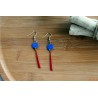 Boucles d'oreilles pastilles bleues cobalt, gouttes rouges