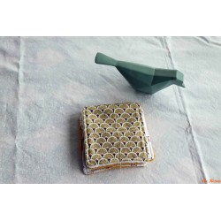 Lot de 4 lingettes éventail doré aléatoire
