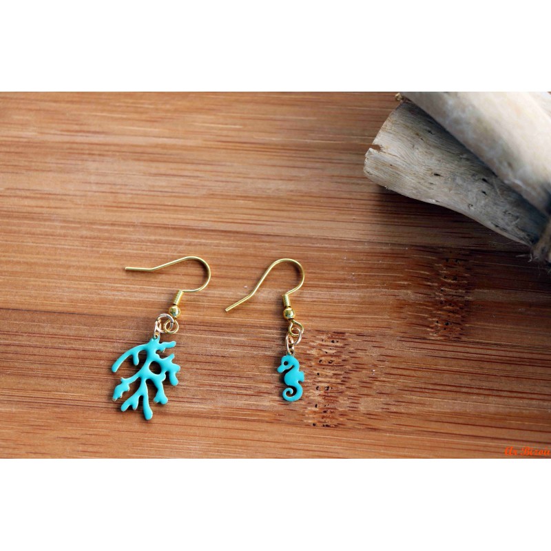 Boucles d'oreilles corail et hippocampe vert d'eau
