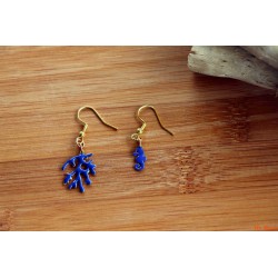 Boucles d'oreilles corail et hippocampe bleu azur