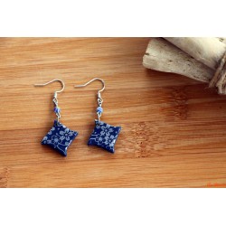 Boucles d'oreilles fleurie pâte polymère bleue et argentée