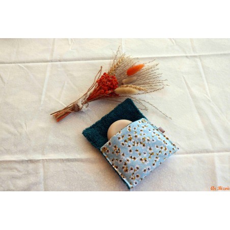 Housse pour savon ciel petites fleurs blanches