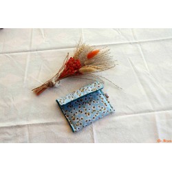 Housse pour savon ciel petites fleurs blanches