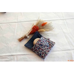 Housse pour savon petites fleurs roses et bleues