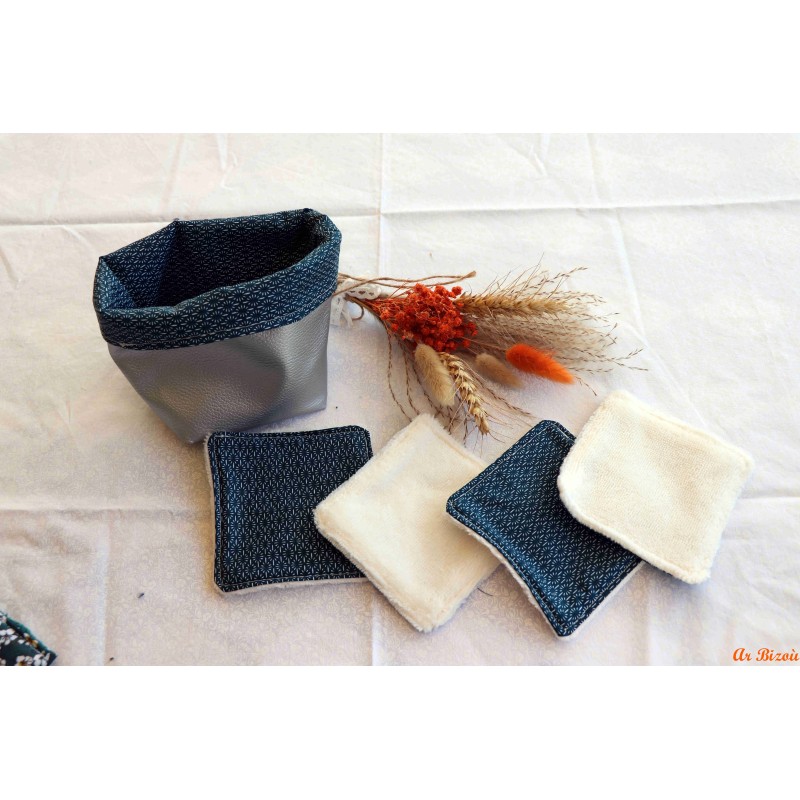 Lot de 4 lingettes et son panier marine et blanc
